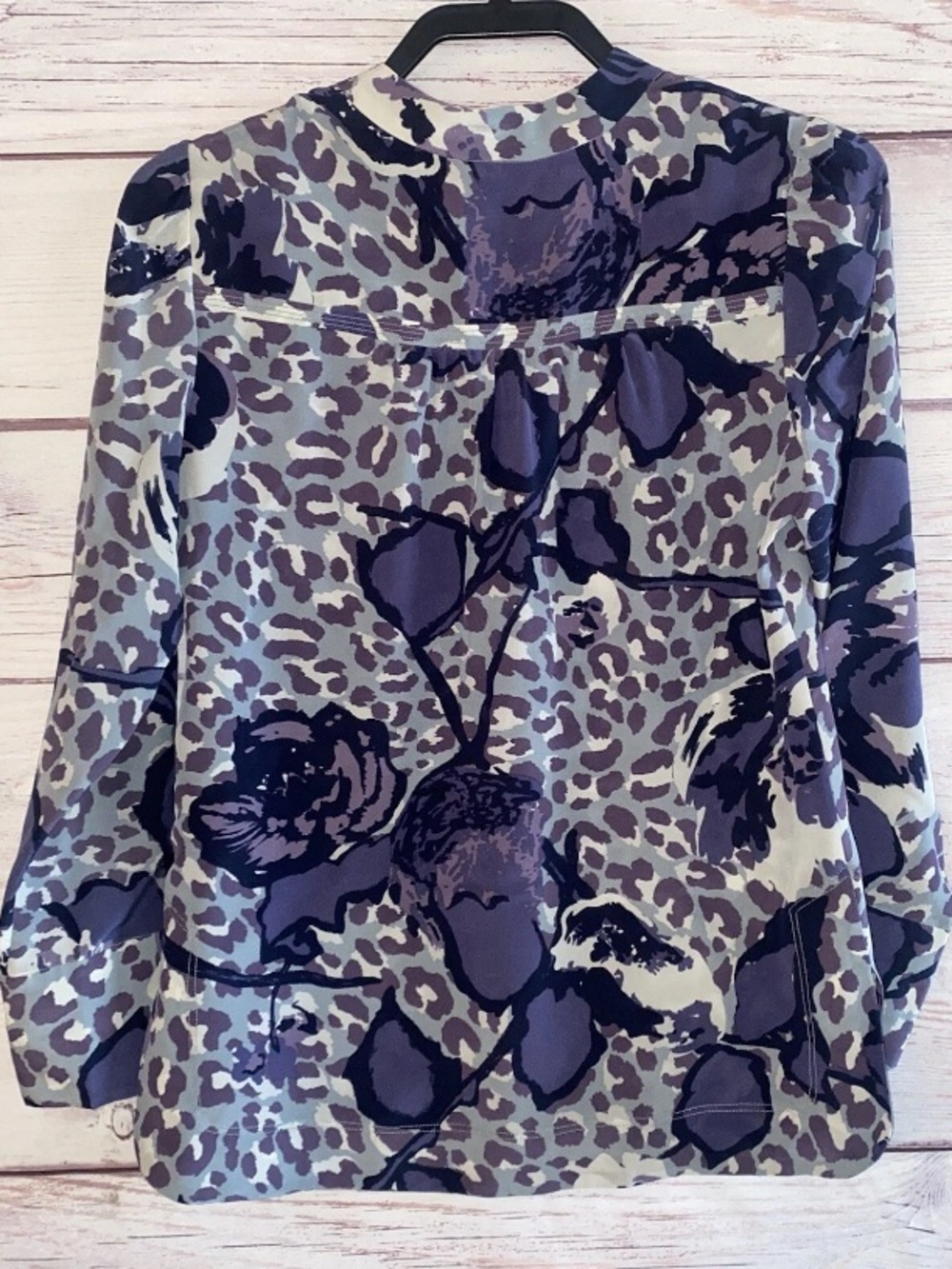 Tory Burch Womens Blouse Size 2 Blue Leopard Print Silk V Neck Tunic Shirt C1 - Picture 11 of 13